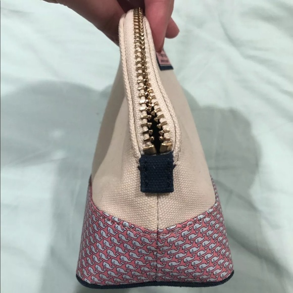 Vineyard Vines Cosmetic Case - Picture 8 of 8